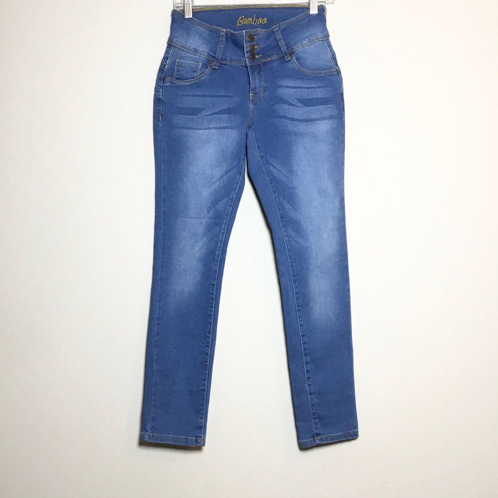 NWOT Bamboo blue stretchy jeans cotton blend denim waist 28”-32” inseam 28.5”
